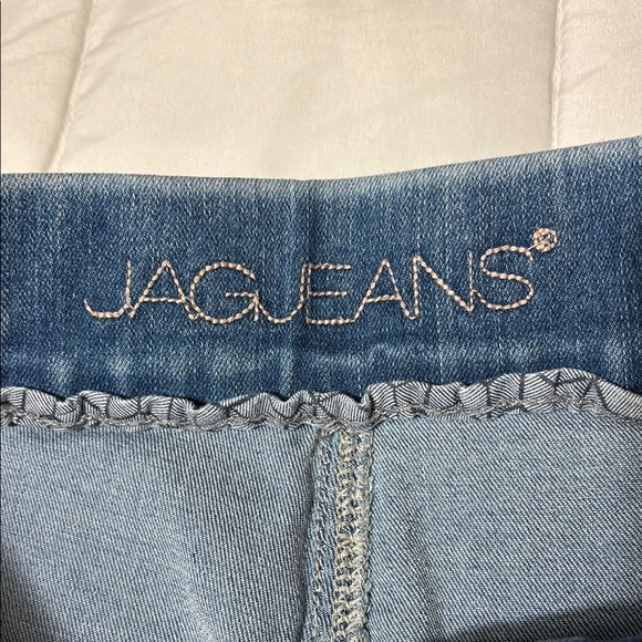 Jag Petite Gracie 7" Bermuda Jean Shorts Elastic Waist - Picture 2 of 8